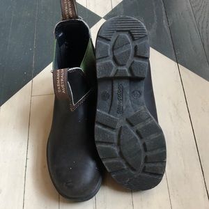 Black Blundstones size 4.5 (fits W 6.5).